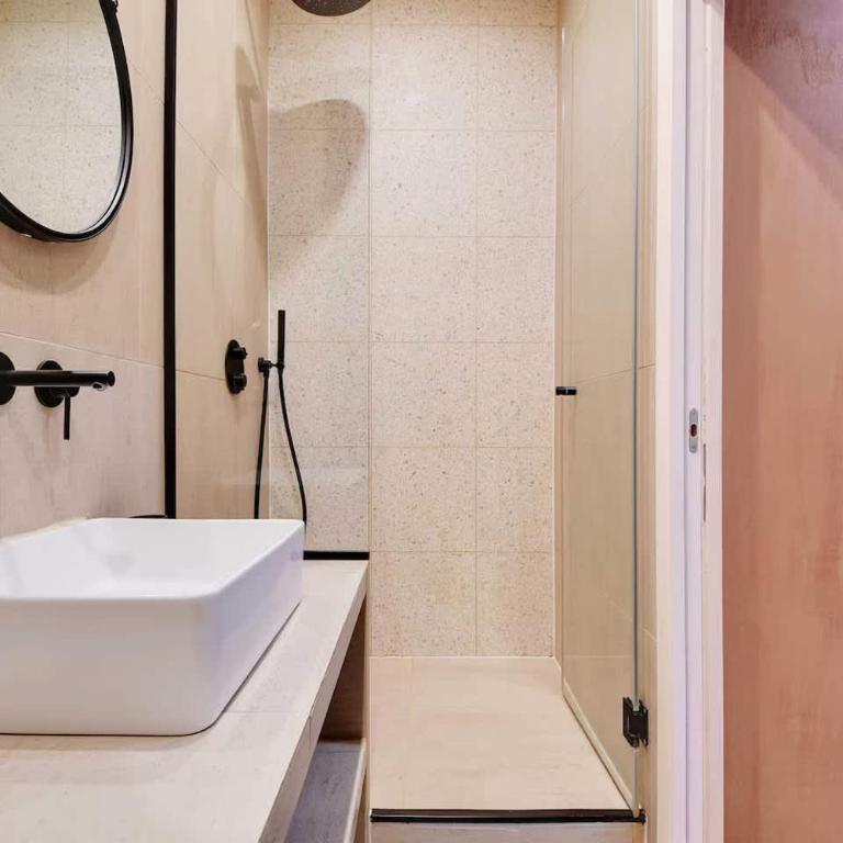 Les Halles - Grands Boulevards Renovated 3BR - 8P - Apartment - 12