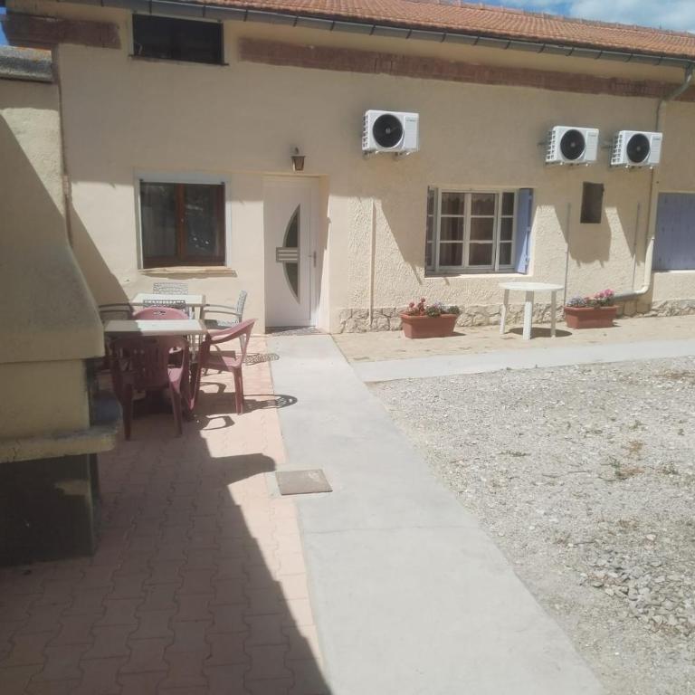 Le Pechiney Appart Camargue - Three-Bedroom Apartment - 15