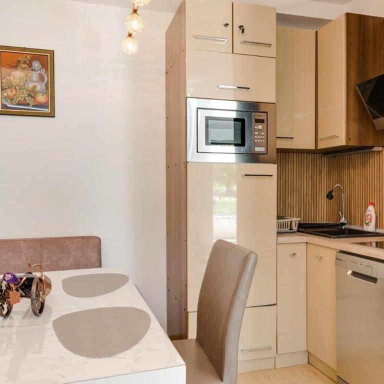Apartman Dolly Vrnjacka banja - Apartman sa Pogledom na Park - 15
