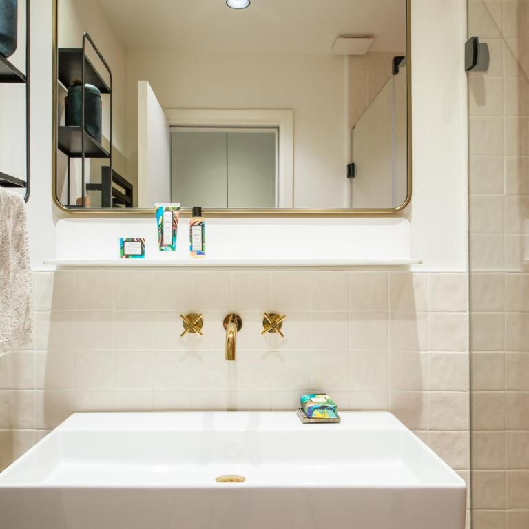 Magnifique appartement central 3 chambres / 3 BDR - Three-Bedroom Apartment - 13