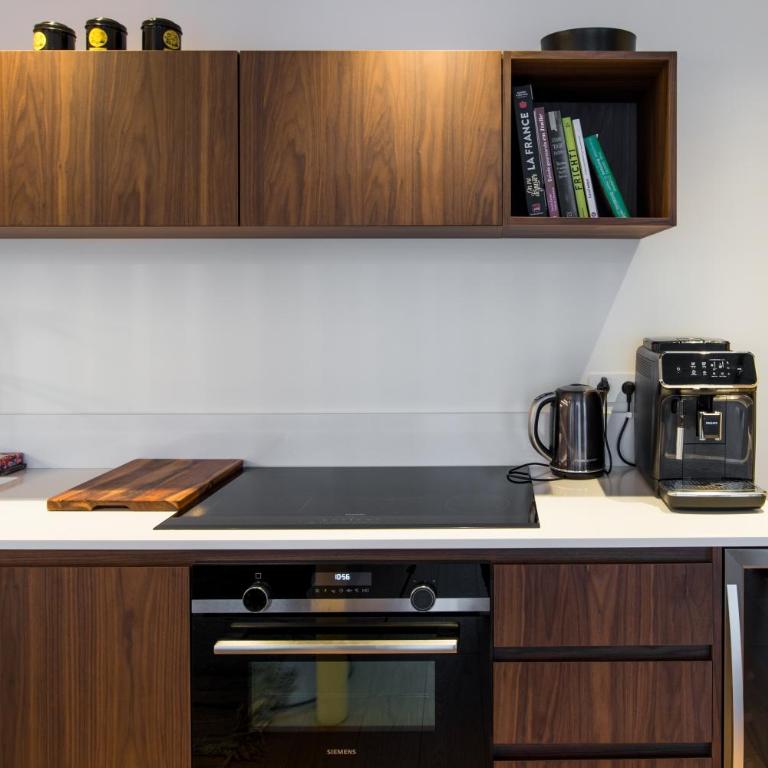 Magnifique appartement central 3 chambres / 3 BDR - Three-Bedroom Apartment - 10