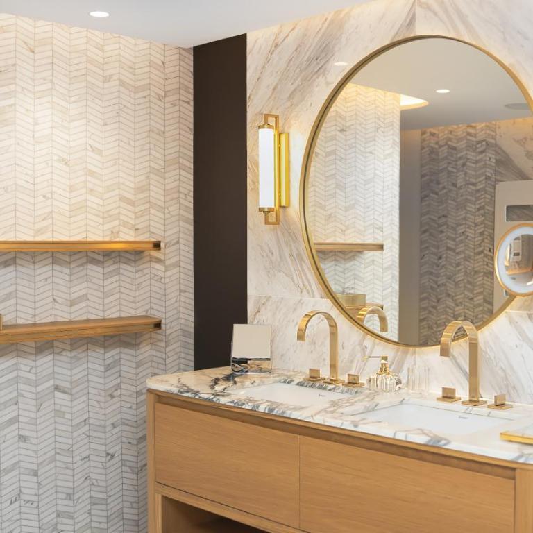 ZEM Wellness Clinic Altea - 5 Stars Grand Luxury - Suite con cama grande y balcón - 2