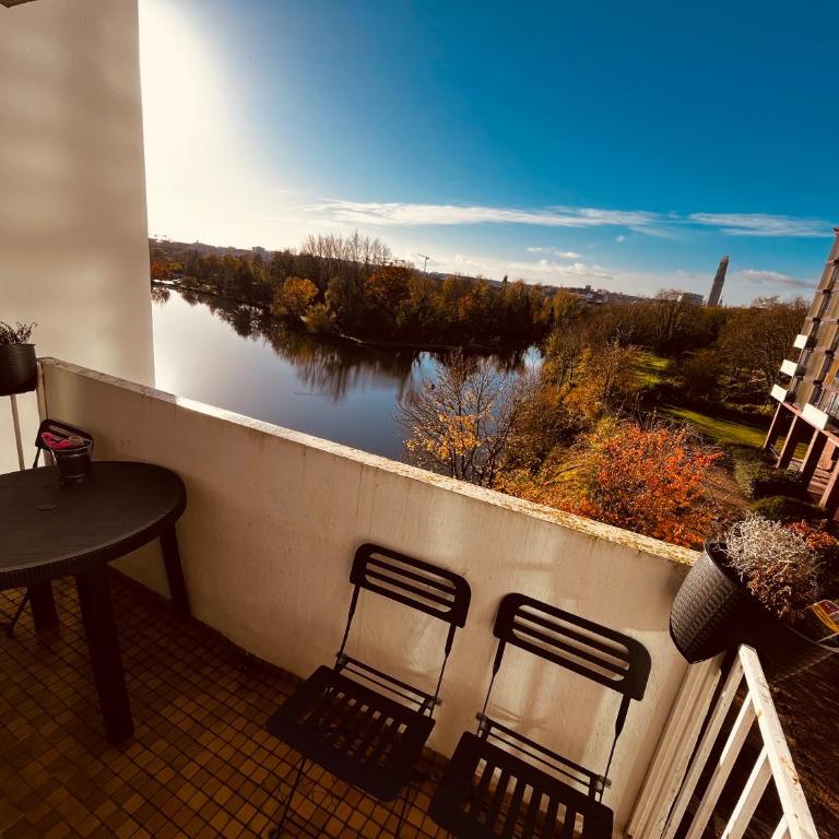 Pearl of Amiens center, Train station, Parking - One-Bedroom Apartment with Lake View - 3