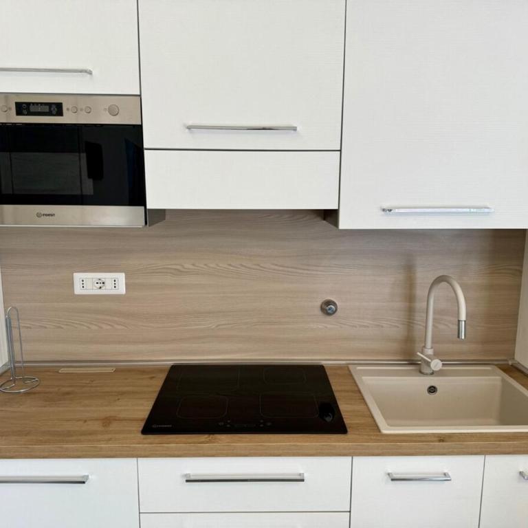 Elda Apartment - Monolocale con Terrazza - 9