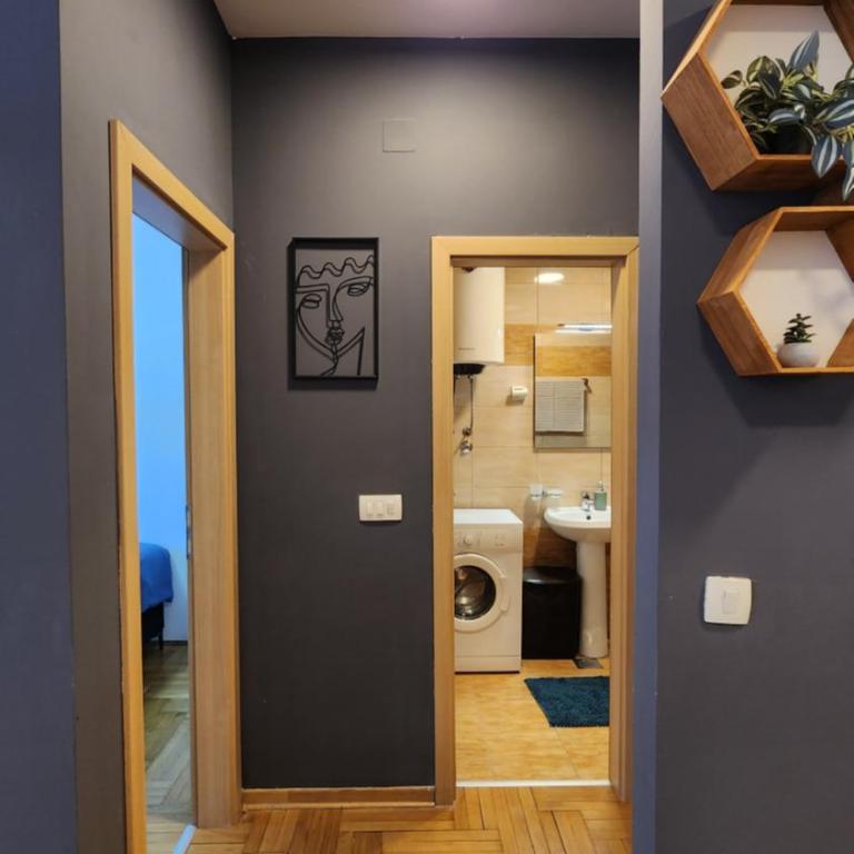 Green Loft - One-Bedroom Apartment - 8