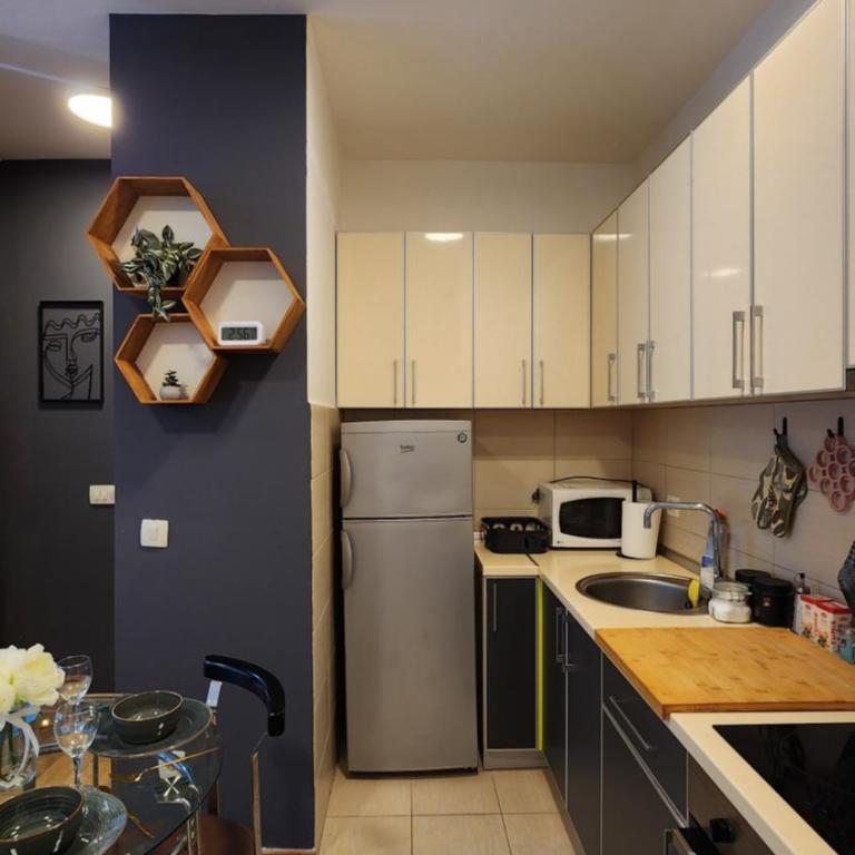 Green Loft - One-Bedroom Apartment - 12