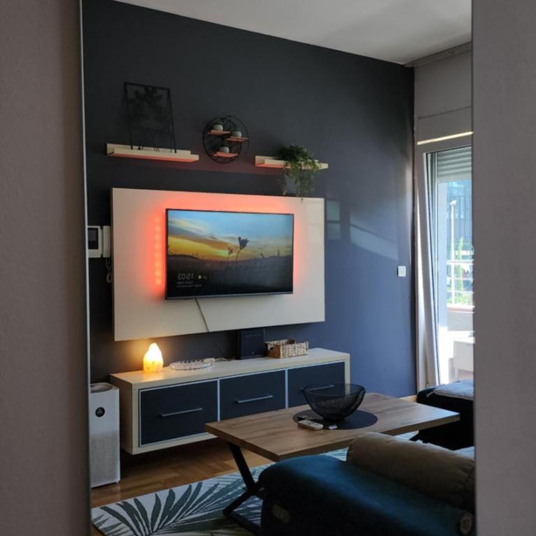 Green Loft - One-Bedroom Apartment - 15