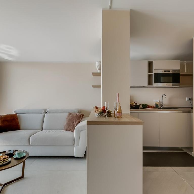 Villa Mercurio - One Bedroom Apartment with Lake View 1 - 5