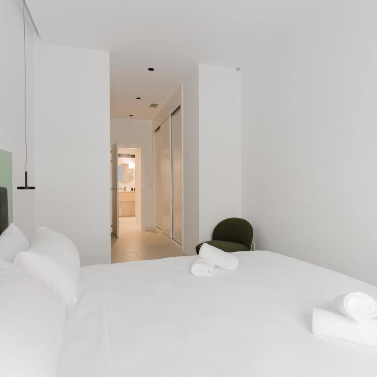 Canillas Apartments - One-Bedroom Apartment 8 - 6