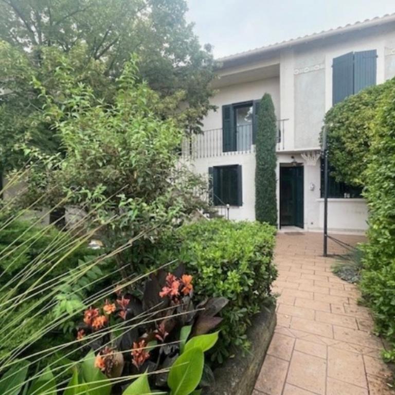 Villa Impressionniste - au coeur de Montpellier, villa 290 m2, jardin tropical, piscine, cuisine extérieure - Villa - 7