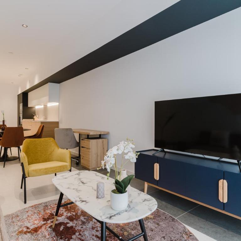 Canillas Apartments - One-Bedroom Apartment 8 - 12