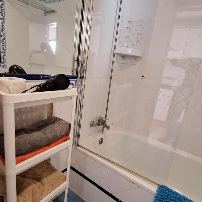 Central Corralejo with Terrace & Palm Trees 25mb wifi - Apartamento de 1 dormitorio con vistas a la piscina - 13