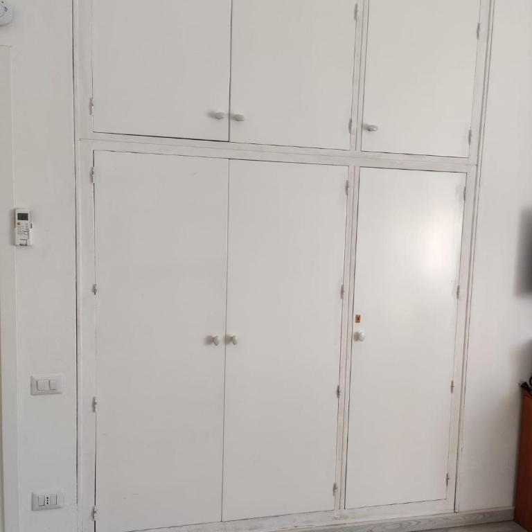 Cagliari Central Rooms With Port View - Standard Triple Room with Sea View - 7