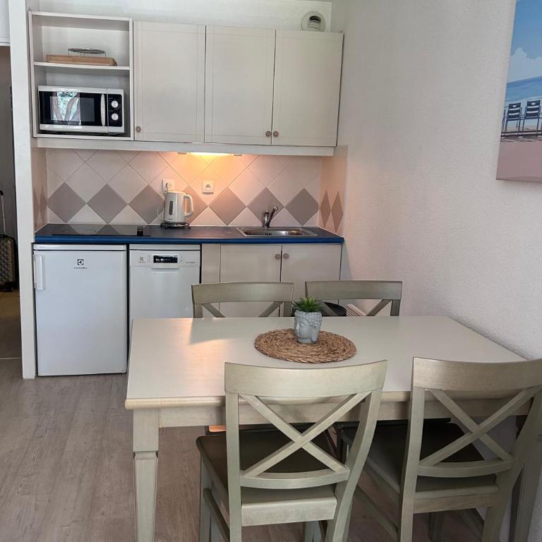 Domaine Valescure St Raphael Piscine Golf clim - Apartment with Garden View - 14