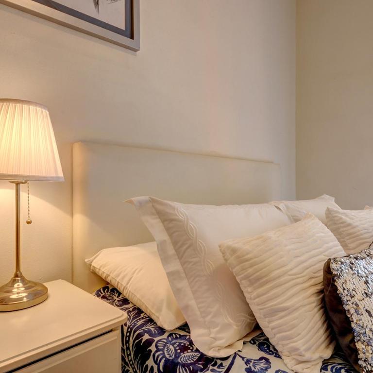 Traditional Townhouse, 4 Bed with Terraces and Private BBQ - Haus mit 4 Schlafzimmern - 9