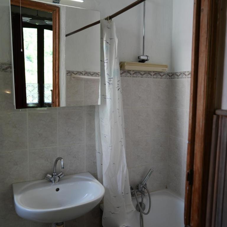 Villa les Tilleuls - Chambre Simple avec Baignoire - 6