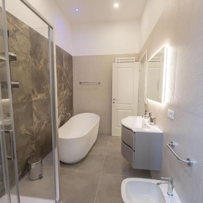 Splendor Eternal 3 BR Apartment in the City Center - Appartamento Premium con 3 Camere da Letto - 17