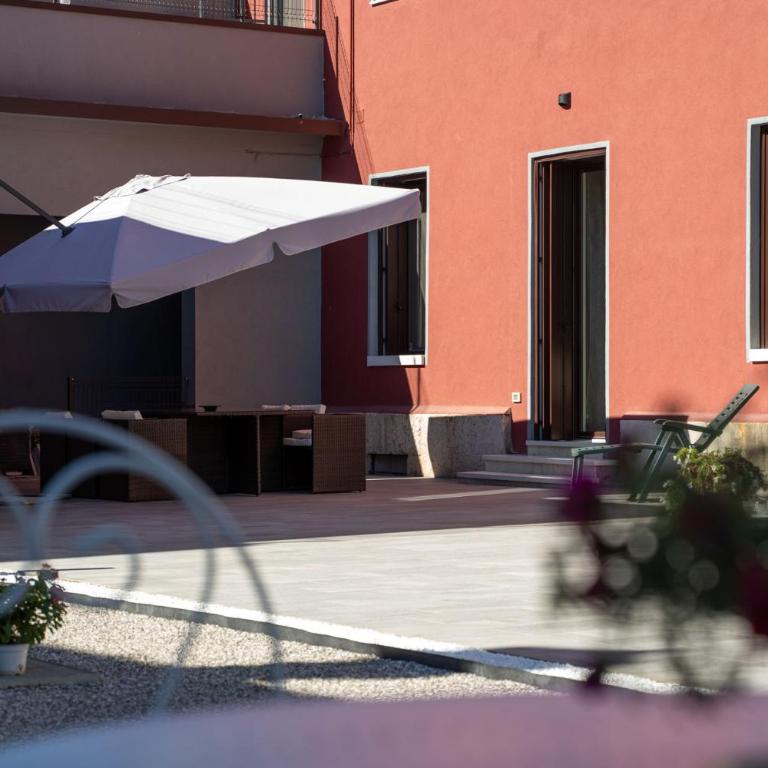Residenza Grazioli 2 - Camera Matrimoniale con Bagno Privato - 15