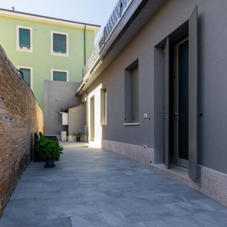 Residenza Grazioli 2 - Camera Matrimoniale con Bagno Privato - 19