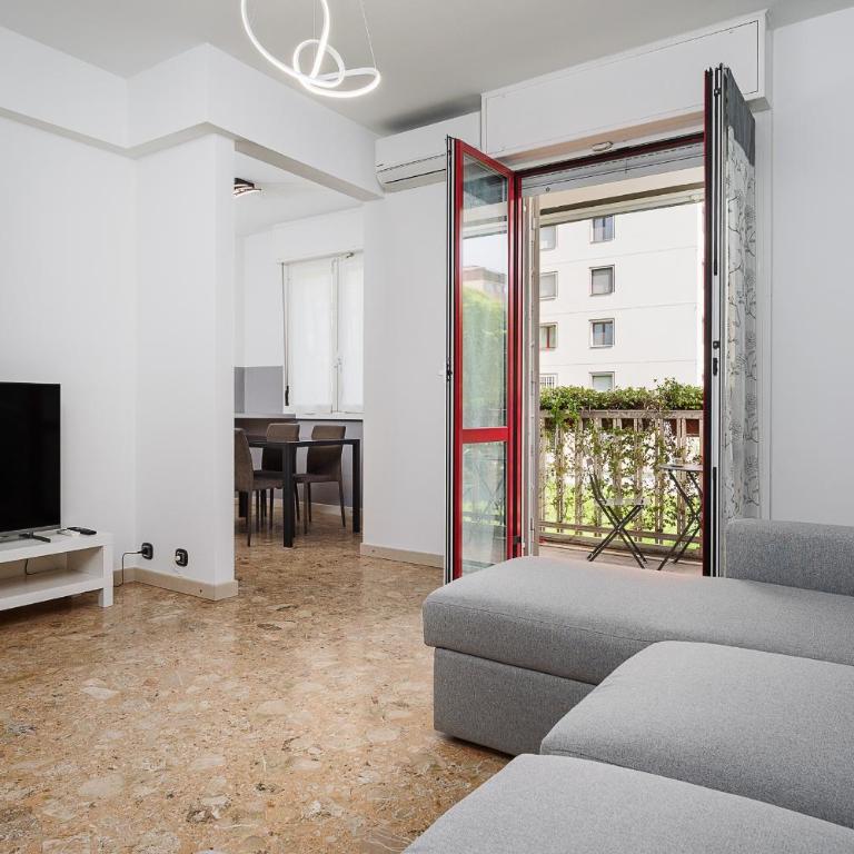NEW - M1 S Leonardo 60m - San Siro - 6 guests - Appartamento con 2 Camere da Letto e Balcone - 1