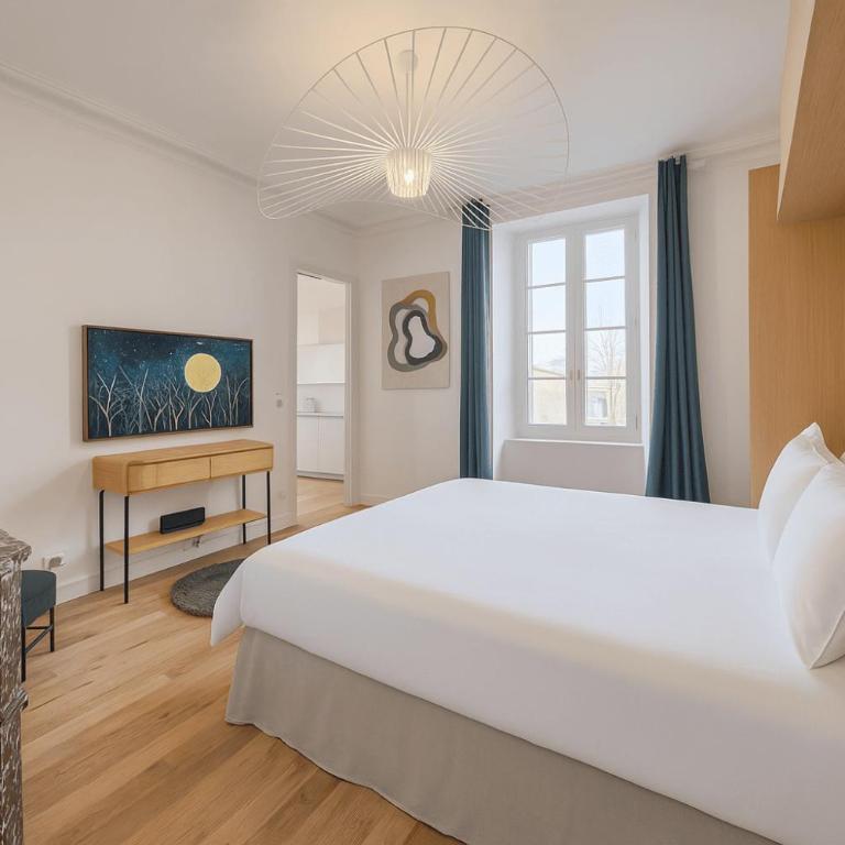 Villa Victor Hugo by Odomo - Studio Apartment with King Bed - 18