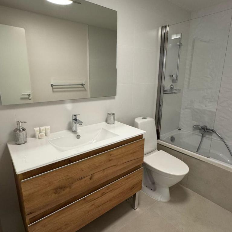 06V - Belle villa - jacuzzi - piscine - tennis - Villa 3 Chambres - 60