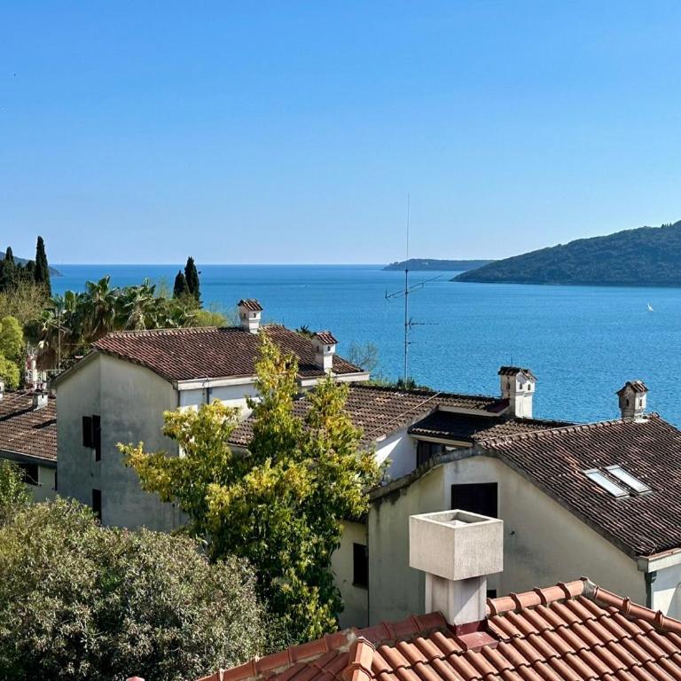 Casa M- Penthouse Studio with Panoramic Sea View & Balcony - Deluks Studio sa Queen Krevetom - 9