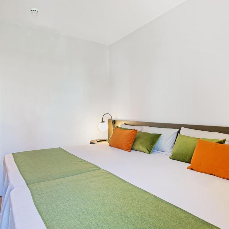 DWO Colours Alcalá - Double Room (2 Adults + 1 Child) - 4