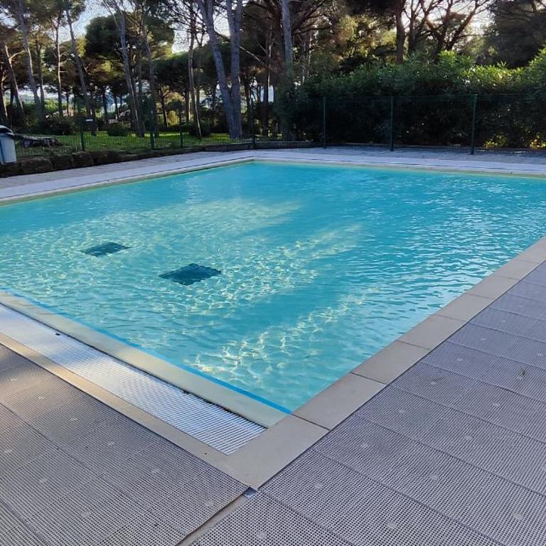 Grand T3 climatisé à Saint Raphaël Valescure - Two-Bedroom Apartment - 13
