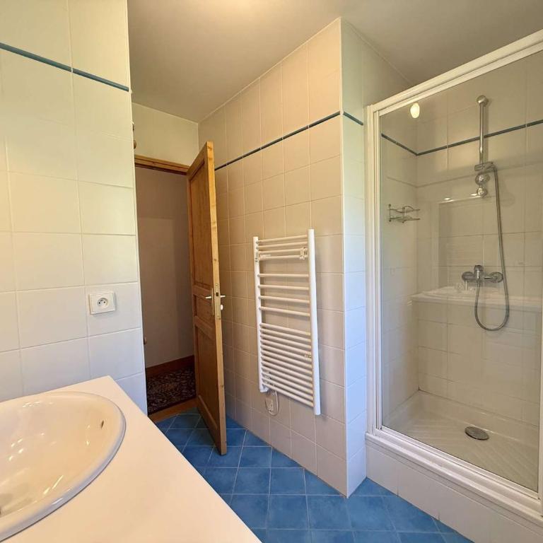 Appartement lumineux avec balcon & parking, à 700m des pistes – 6 pers. - Appartement 2 Chambres - 17