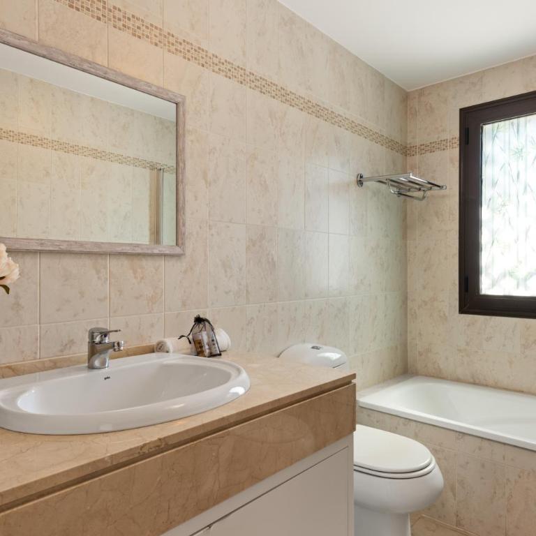 Golf Hills - Two-Bedroom Apartment - 5