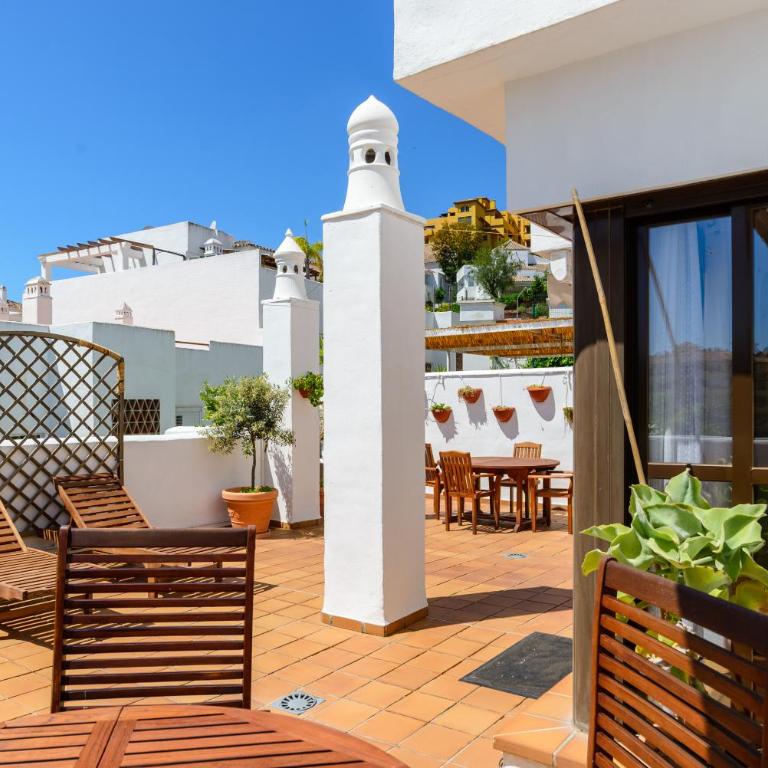 Golf Hills - Two-Bedroom Apartment - 20