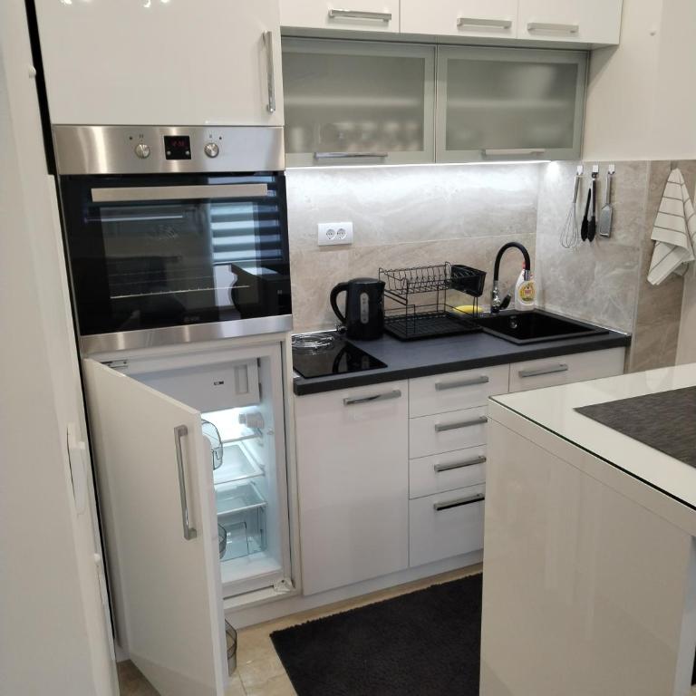 Apartment Ledine - One-Bedroom Apartment - 19