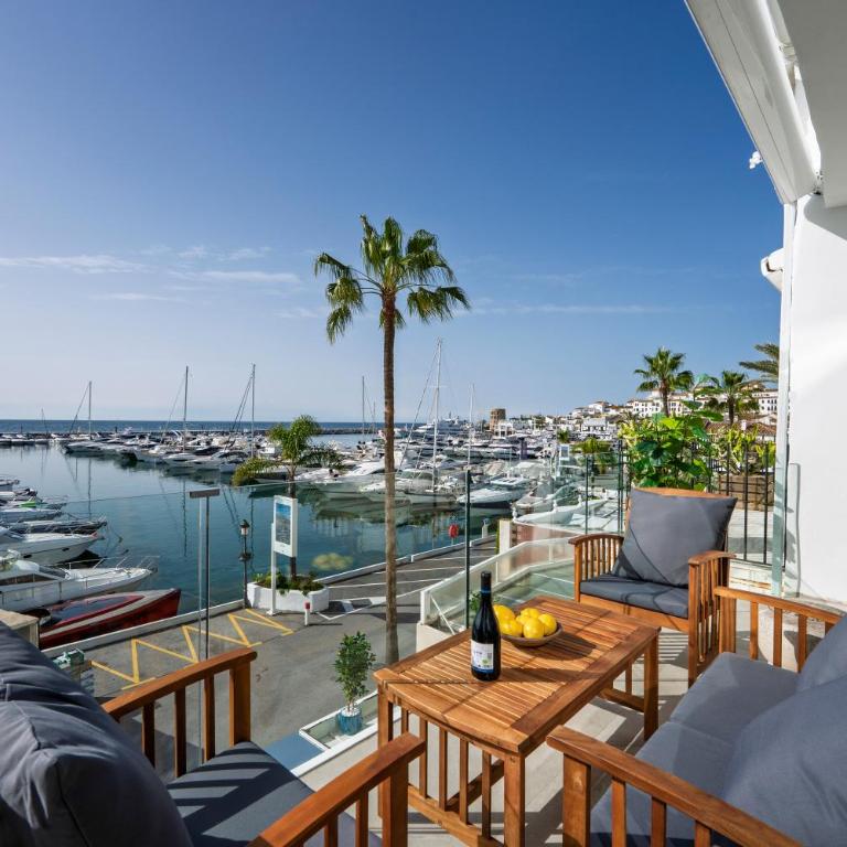 243-Fully Renovated-Puerto Banus Marbella Front Line Penthouse - Apartamento de 3 dormitorios - 1