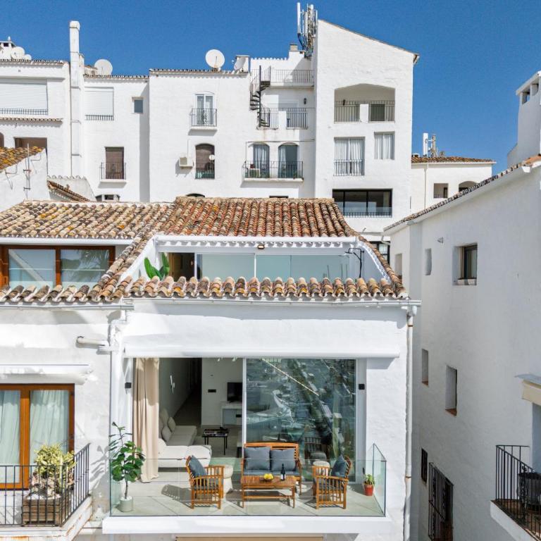 243-Fully Renovated-Puerto Banus Marbella Front Line Penthouse - Apartamento de 3 dormitorios - 37