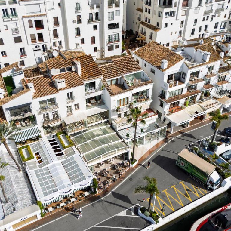 243-Fully Renovated-Puerto Banus Marbella Front Line Penthouse - Apartamento de 3 dormitorios - 41
