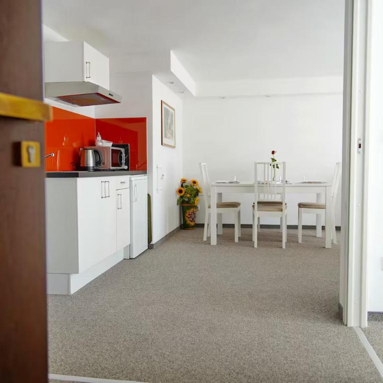 Alpen Hotel "Villa Bello" - Familienzimmer mit Terrasse - 14