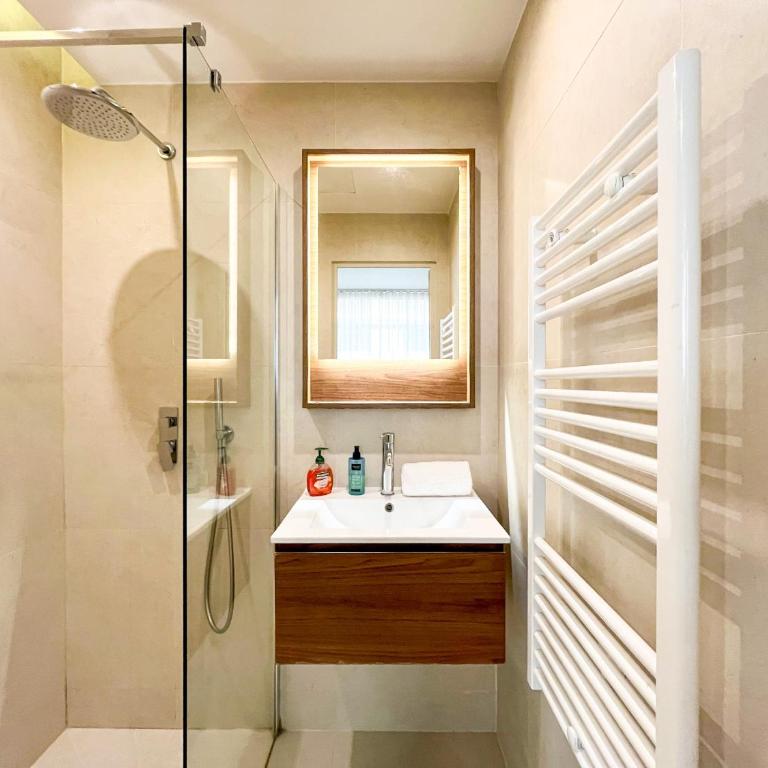 Urban Flat 138 - Beautiful Duplex in Saint Germain - Appartement - 6