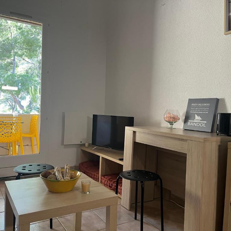 Plage à 5 min - A Bandol - Wi-Fi pro - Parking x2 - One-Bedroom Apartment - 17
