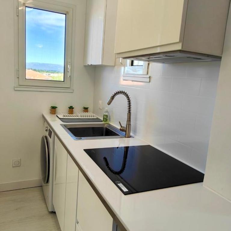 Lovely studio with balcony - near the beach - Estudio - 5