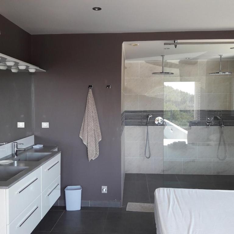 Somptueuse Villa d'architecte climatisée avec Piscine chauffée - Villa avec Piscine Privée - 35