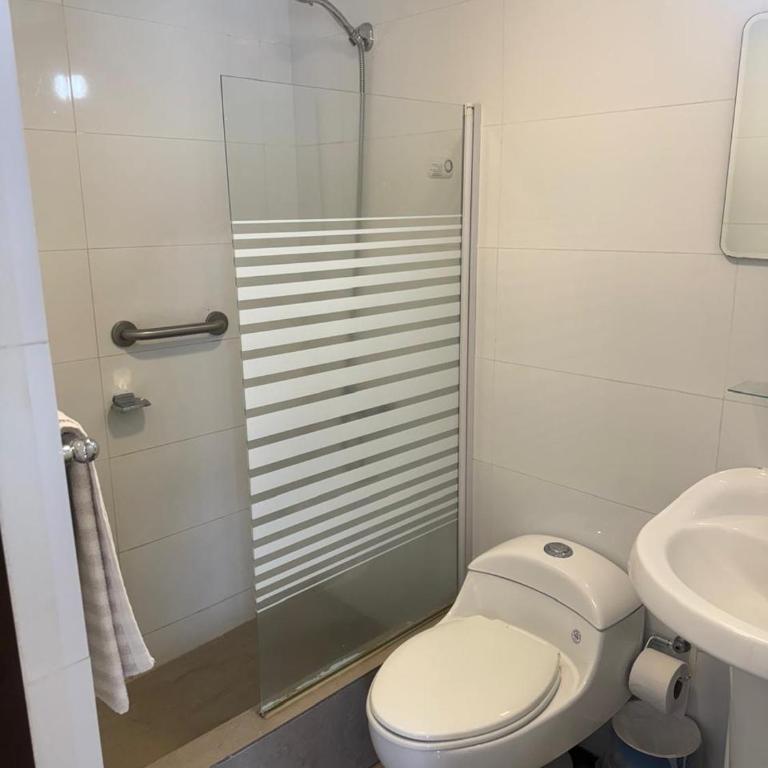 Hotel Cano - Habitación Estándar - 1 cama grande - 4