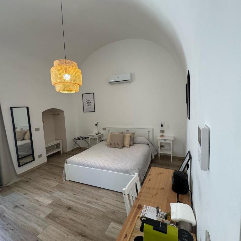 Bona Sforza Suites - Quadruple Room with Private Bathroom - 24