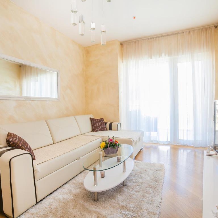 Luxury Apartment Valentina - Apartman s 1 Spavaćom Sobom i Balkonom - 9