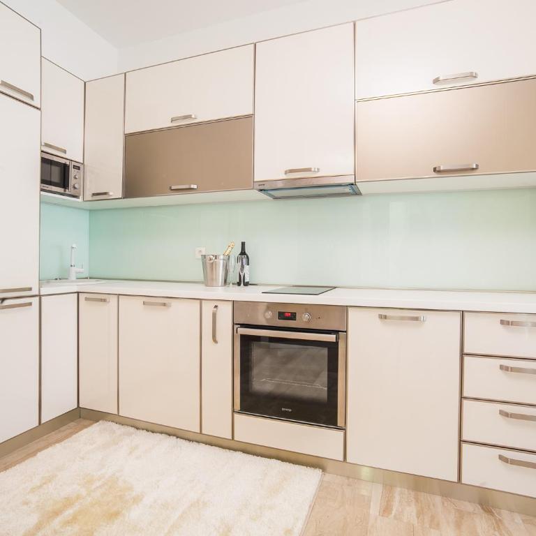 Luxury Apartment Valentina - Apartman s 1 Spavaćom Sobom i Balkonom - 13