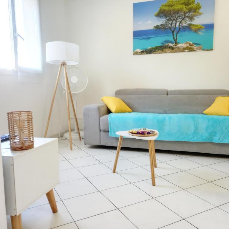 Adorable studio à 200m de la mer , frais , bien équipé et proche des commodités - Apartamento de 1 dormitorio - 8