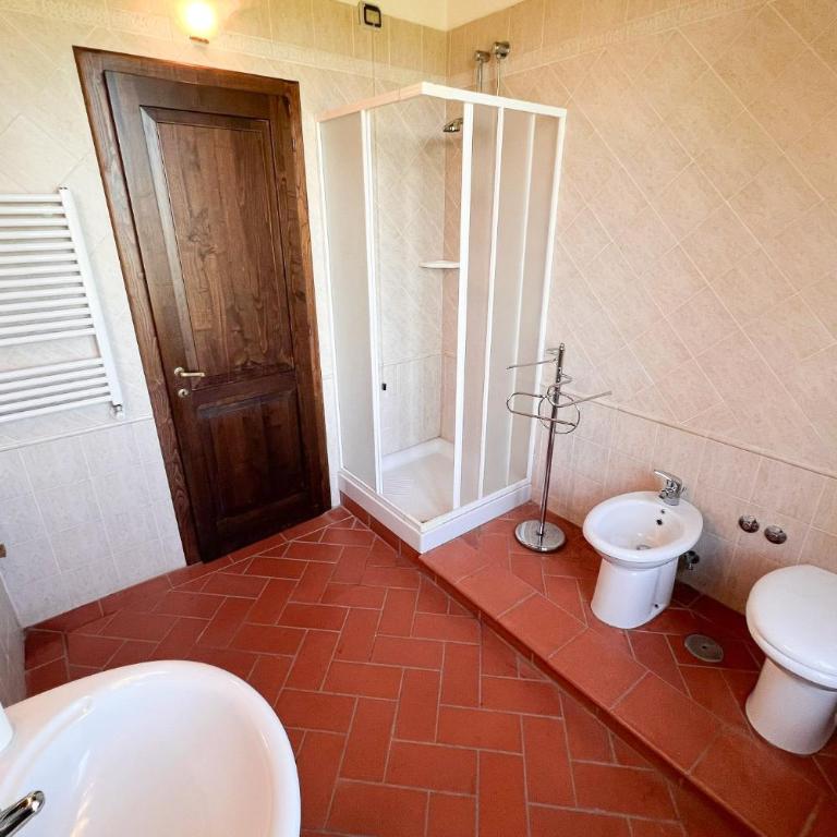 Agriturismo Casa Lenzi - Camera Matrimoniale con Bagno Privato - 17