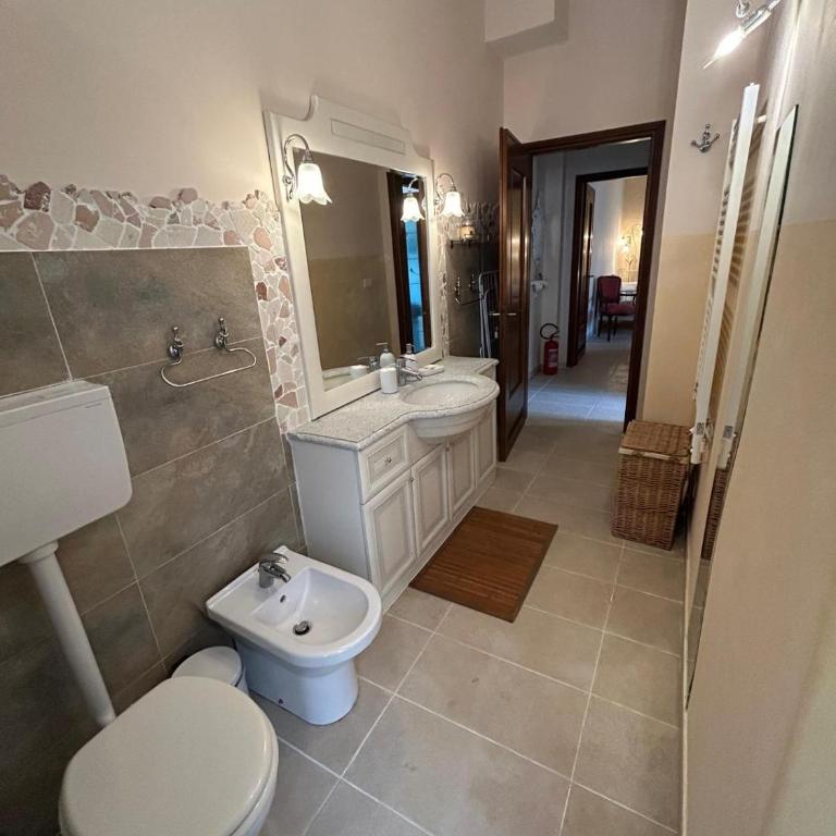 Venetian Style Apartments in Villa - One-Bedroom Apartment - 19