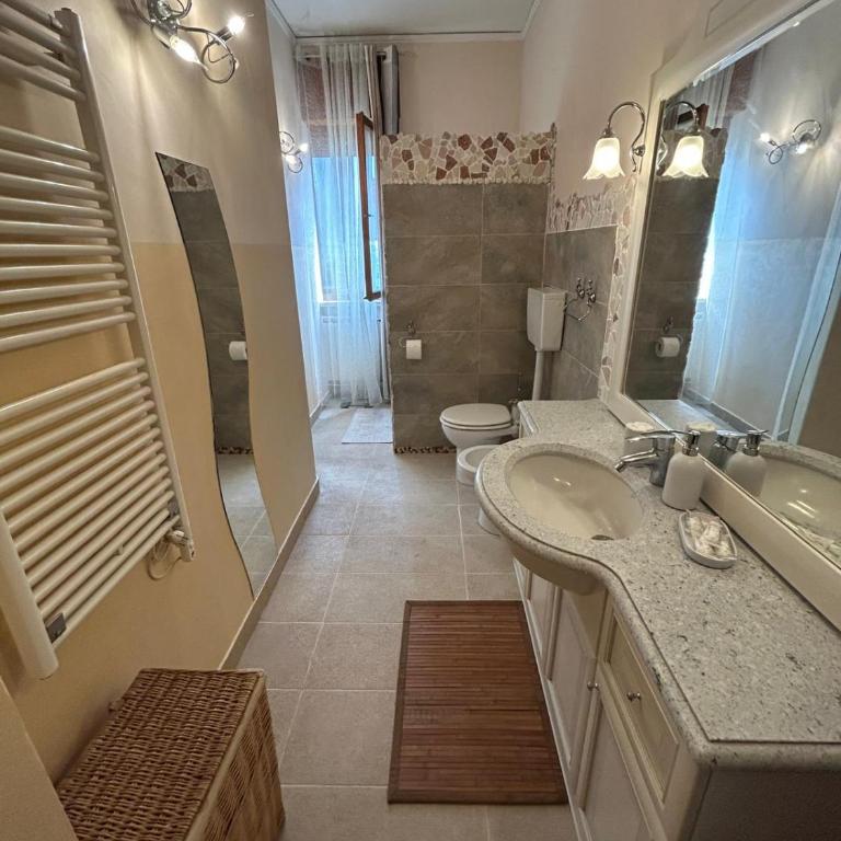Venetian Style Apartments in Villa - One-Bedroom Apartment - 10