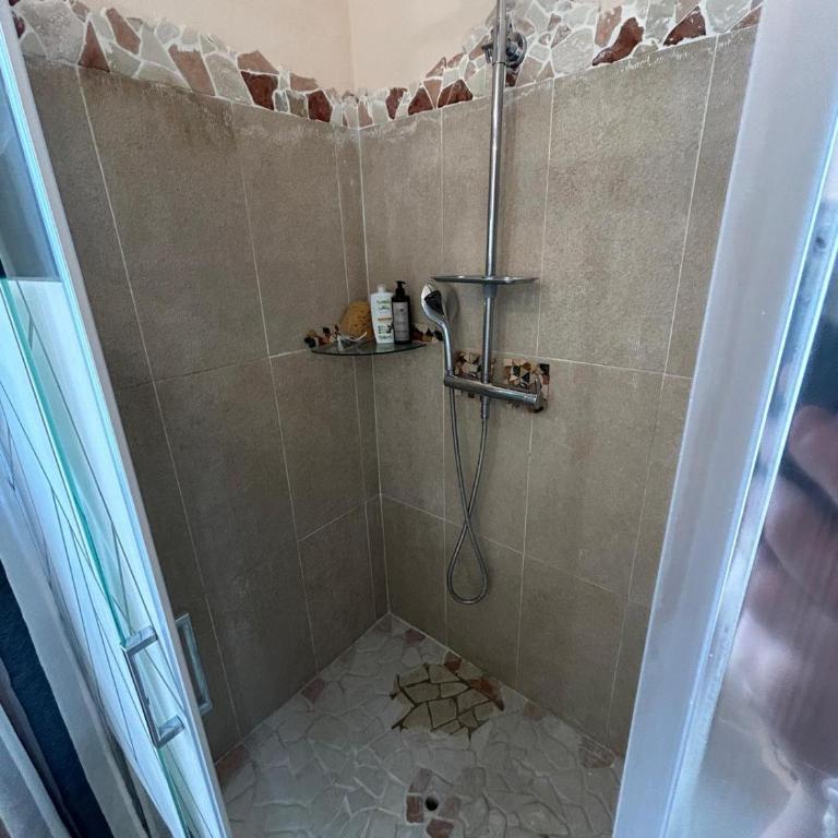 Venetian Style Apartments in Villa - One-Bedroom Apartment - 28